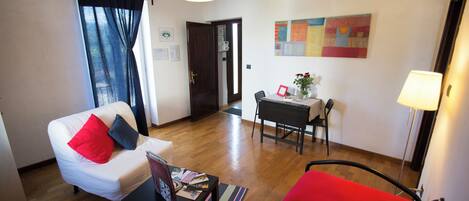 1 bedroom, iron/ironing board, Internet, bed sheets