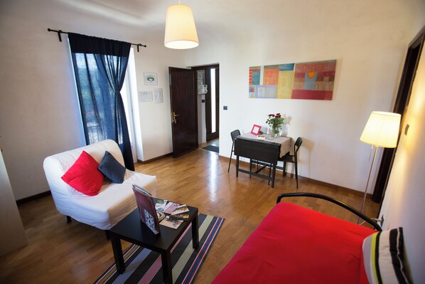 1 bedroom, iron/ironing board, Internet, bed sheets