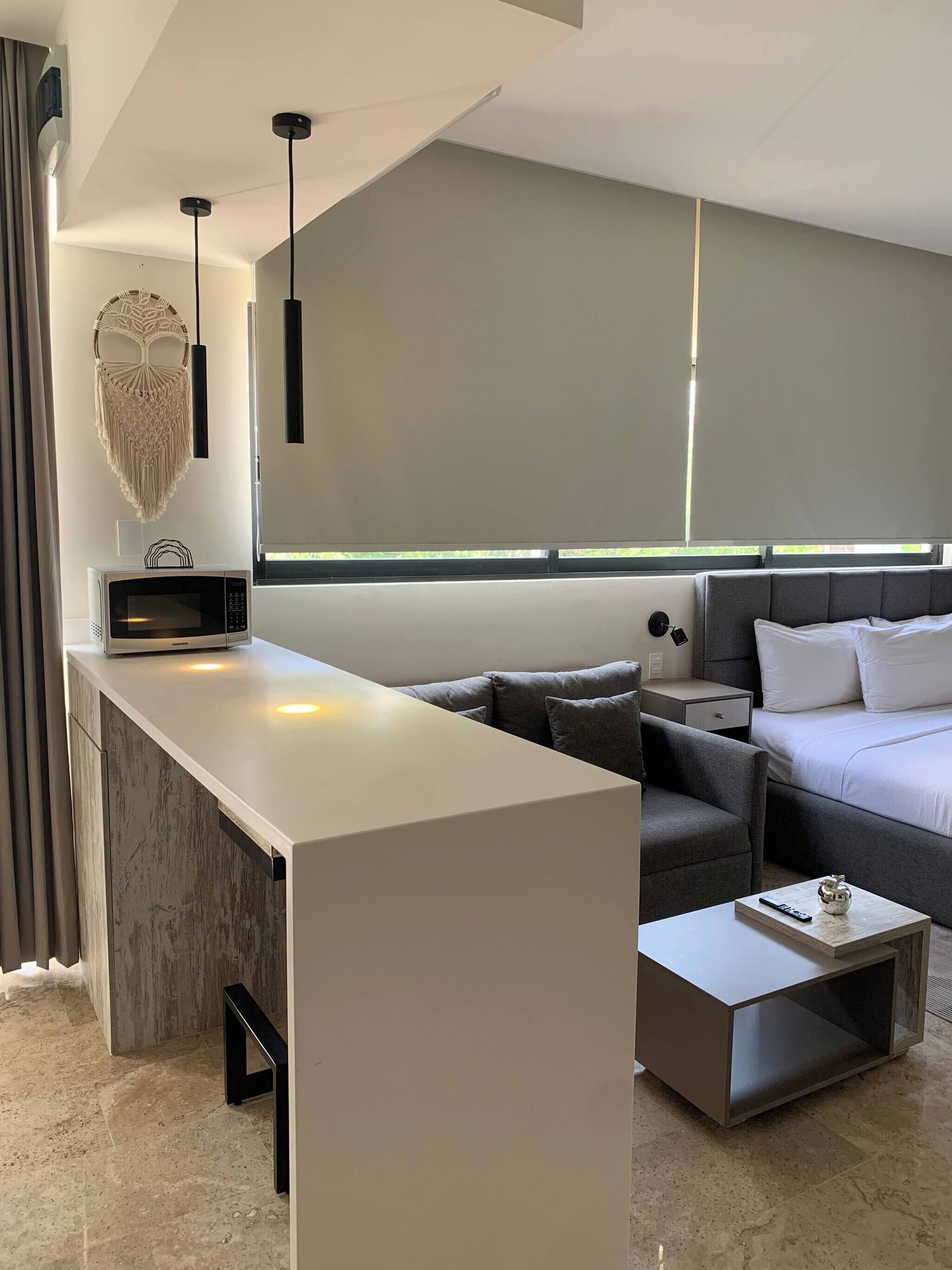 Apartment, 1 Bedroom, Smoking, Balcony | Living room