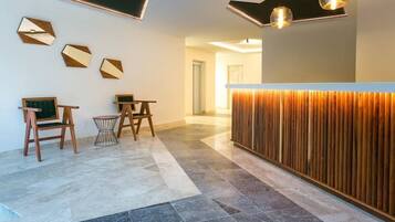 Apartamento, 1 habitación, fumadores, balcón | Vestíbulo