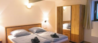 Comfortable vacation apartment with sauna and large living and dining area