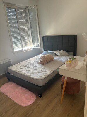 1 bedroom, iron/ironing board, Internet, bed sheets