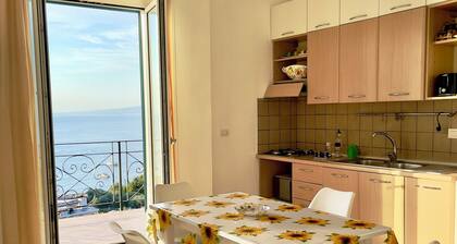 ïïž Vacation by the sea: panoramic balcony in Vico Equense, near Sorrento