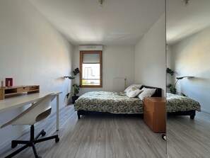 1 bedroom, WiFi, bed sheets