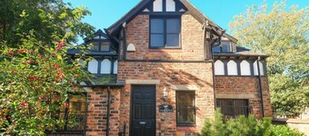 Whalley Range Gem – Detached, Parking, Near City