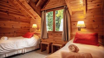 3 bedrooms, internet, bed sheets