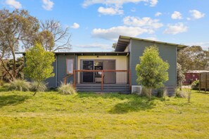 Exterior - Luxury Hills Retreat – Villa Ramada Resort (Cowes)