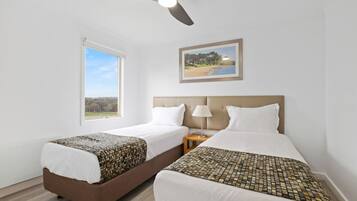 3 bedrooms, iron/ironing board, travel crib, WiFi