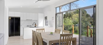 Luxury Hills Retreat – Villa Ramada Resort