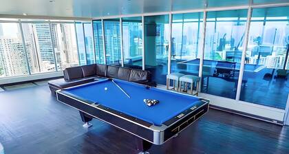 YC 2307 l Av Balboa 2 BDR Bay view