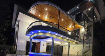 Feng Shui, a 5-Bedroom Nosara Estate, only 2min walk to beach, Brand New, Plush!