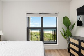 2 Schlafzimmer, Zimmersafe, Schreibtisch, Bügeleisen/Bügelbrett