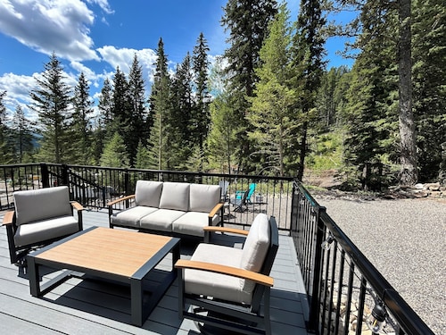 Mountainside Hideaway With Games Room