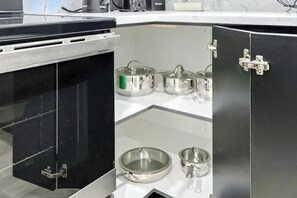 Microwave, oven, stovetop, dishwasher