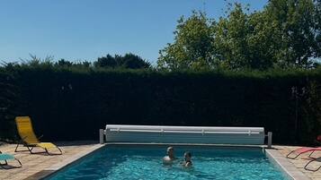 Piscine extérieure, piscine chauffée