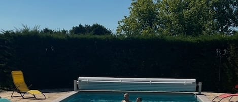 Piscine extérieure, piscine chauffée