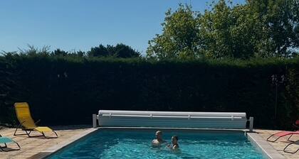 Maison des Lauriers Maison de vacances Bonzac En couple ou En famille
