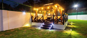 Elegant 3-bedroom Jamaican escape with AC and stunning ocean view in Runaway Bay