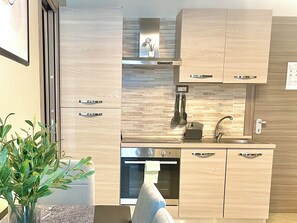 Private kitchen - In City Suite | Downtown • Elegant - Business (Salerno)