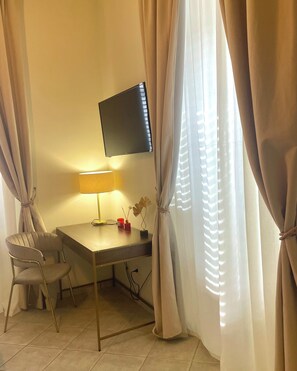 Interior - In City Suite | Downtown • Elegant - Business (Salerno)