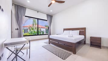 5 bedrooms, desk, iron/ironing board, free WiFi