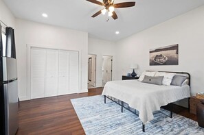 1 bedroom, WiFi, bed sheets