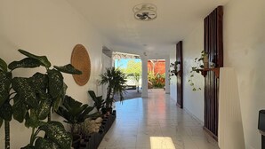 Living area - Hotel Casa Bajari (Pedernales)