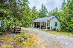 Exterior - Fern House Rustic Modern Hiking Base Sequim (Sequim)