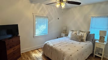 2 bedrooms, WiFi, bed sheets