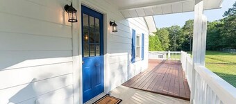 Charming 2-bedroom house in Clemson 4mi. from Death Valley and 1mi. from Mac's