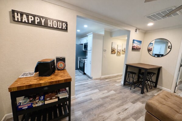 Interior - Rileys • Central Home • Walk to Fairgrounds (Phoenix)