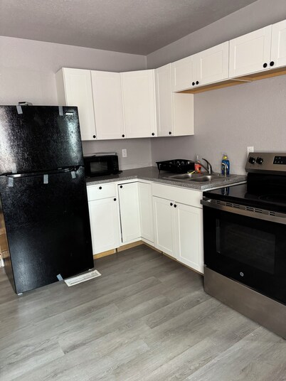 Enchanting 2-bedroom house with AC in Sauget
10 Minutes from downtown St.Louis