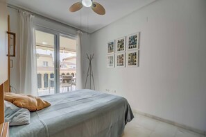 3 bedrooms, iron/ironing board, Internet, bed sheets