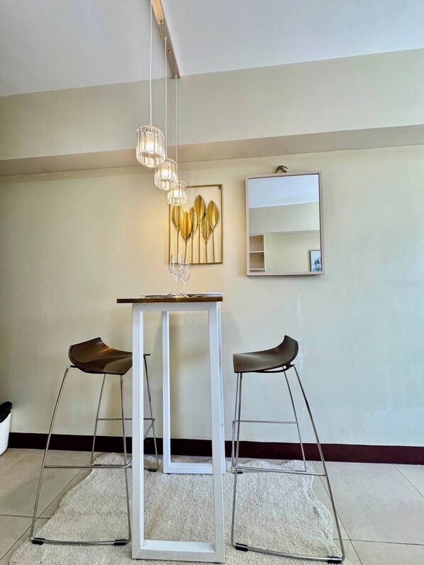 Studio, 1 Bedroom, Accessible, Garden View | Interior