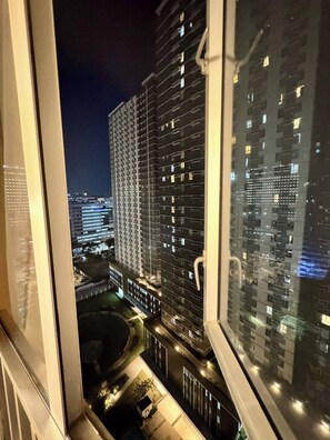 Studio, 1 Bedroom, Accessible, Garden View | Interior