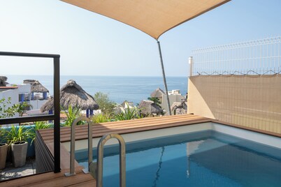 Wonderful 3-bedroom house with AC and rooftop swimming pool in Puerto Escondido