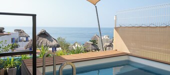 Wonderful 3-bedroom house with AC and rooftop swimming pool in Puerto Escondido