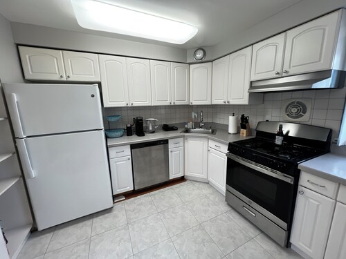 2 Bedroom w/Parking - 15 minutes to the Ryder Cup at Bethpage Black Golf Course