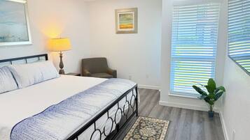 3 bedrooms, desk, iron/ironing board, travel cot