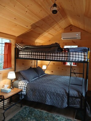 1 bedroom, bed sheets