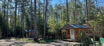 Cozy cabin close to trails!