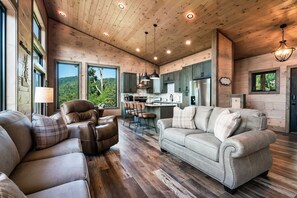 Smart TV, chimenea y videojuegos