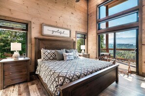 2 slaapkamers, een strijkplank/strijkijzer, gratis wifi, beddengoed