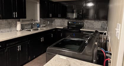 Located near McNeese University
Centrally located fast food, Mall and Casinos.