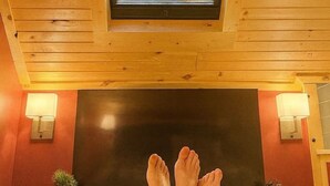 2 多间卧室、办公桌、熨斗/熨衣板、WiFi