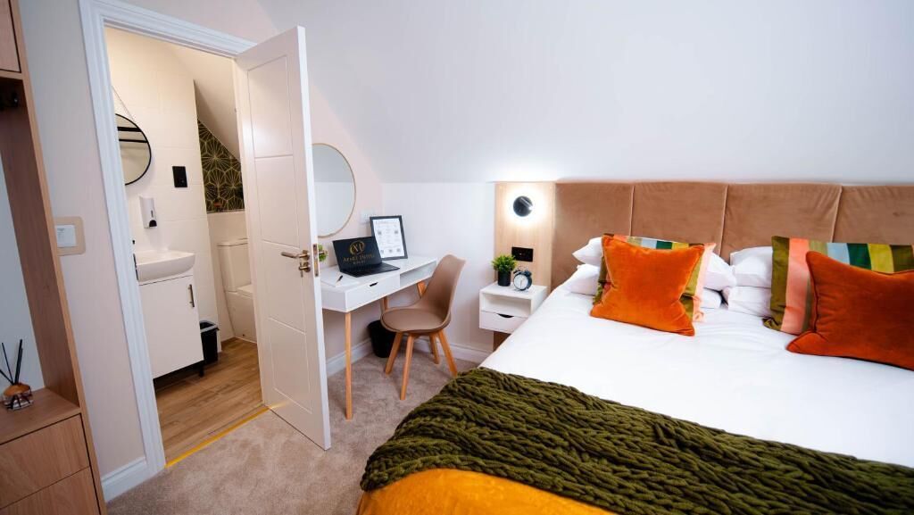 Standard Double Room | Desk, laptop workspace, blackout drapes, iron/ironing board