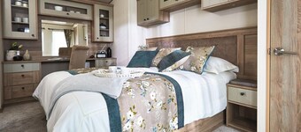 Lodge - Near Beach & Free Parking