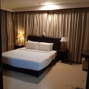 Double Room, City View | Iron/ironing board, free WiFi
