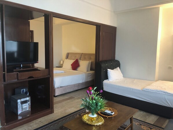 Superior Suite, 1 Bedroom, City View | Iron/ironing board, free WiFi