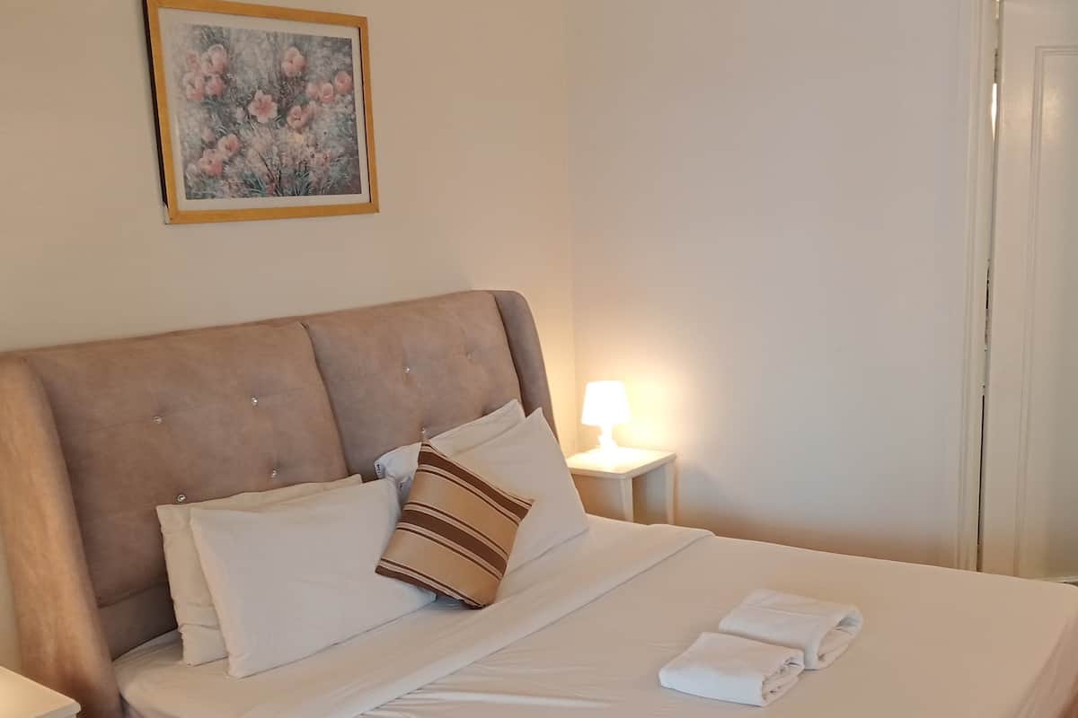Classic Studio Suite, City View | Egyptian cotton sheets, premium bedding, Select Comfort beds